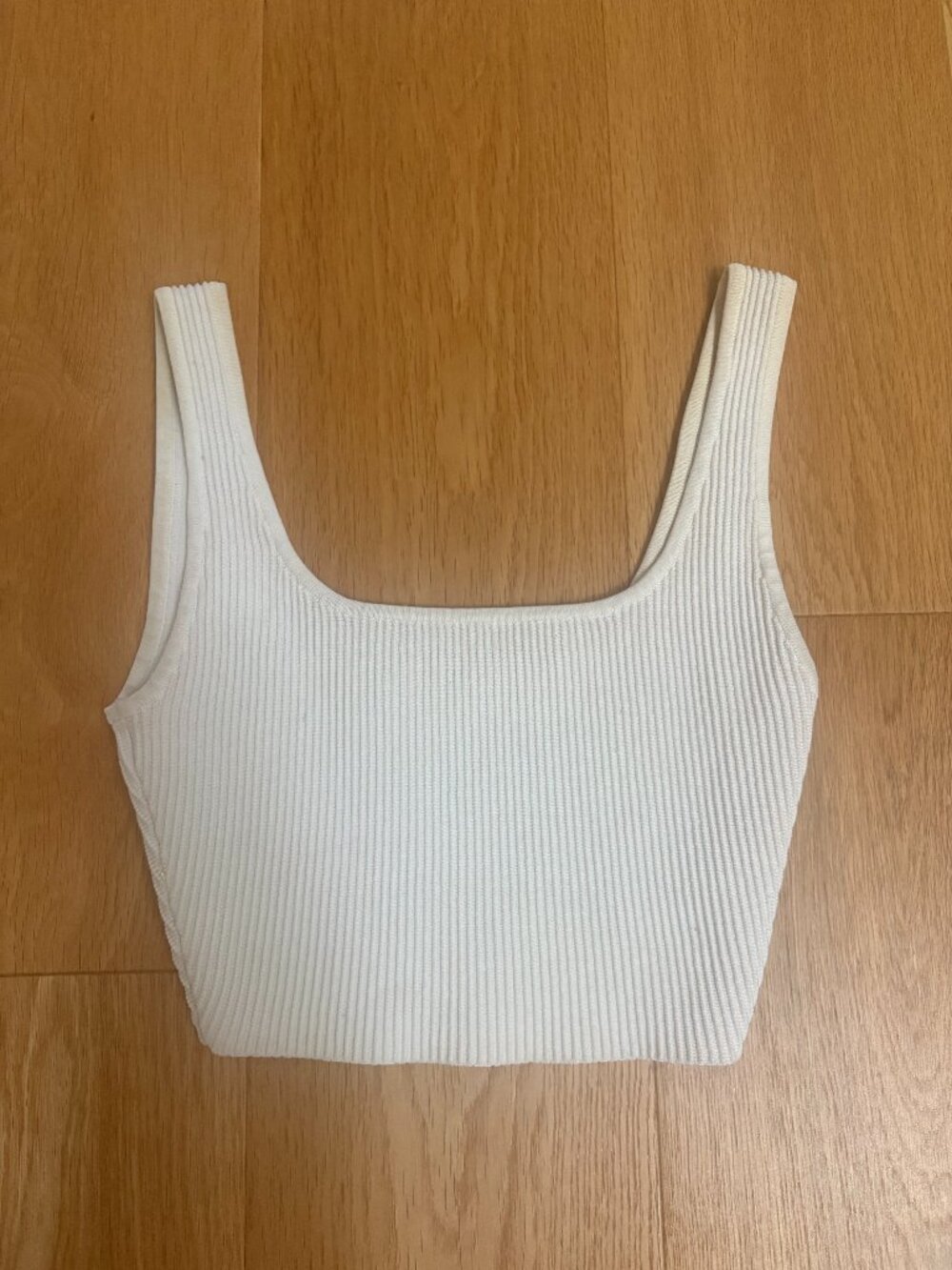 Aritzia BABATON Sculpt Knit Squareneck Cropped Tank